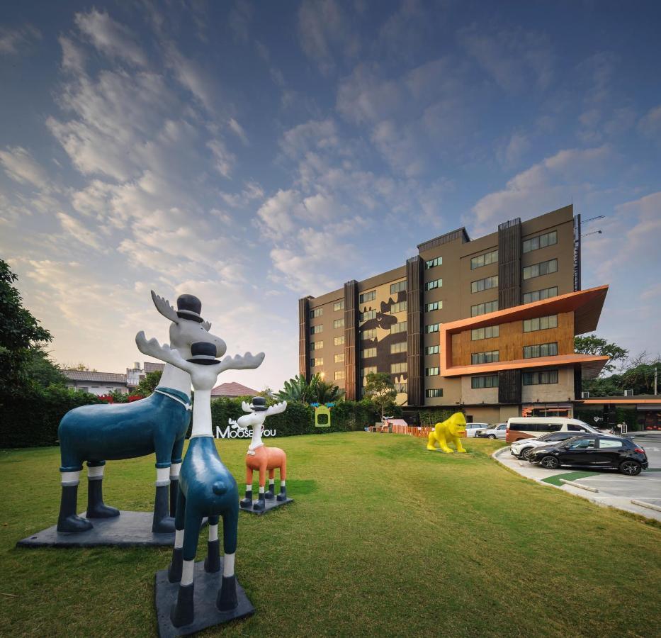 Moose Hotel Chiangmai Chiang Mai Bagian luar foto