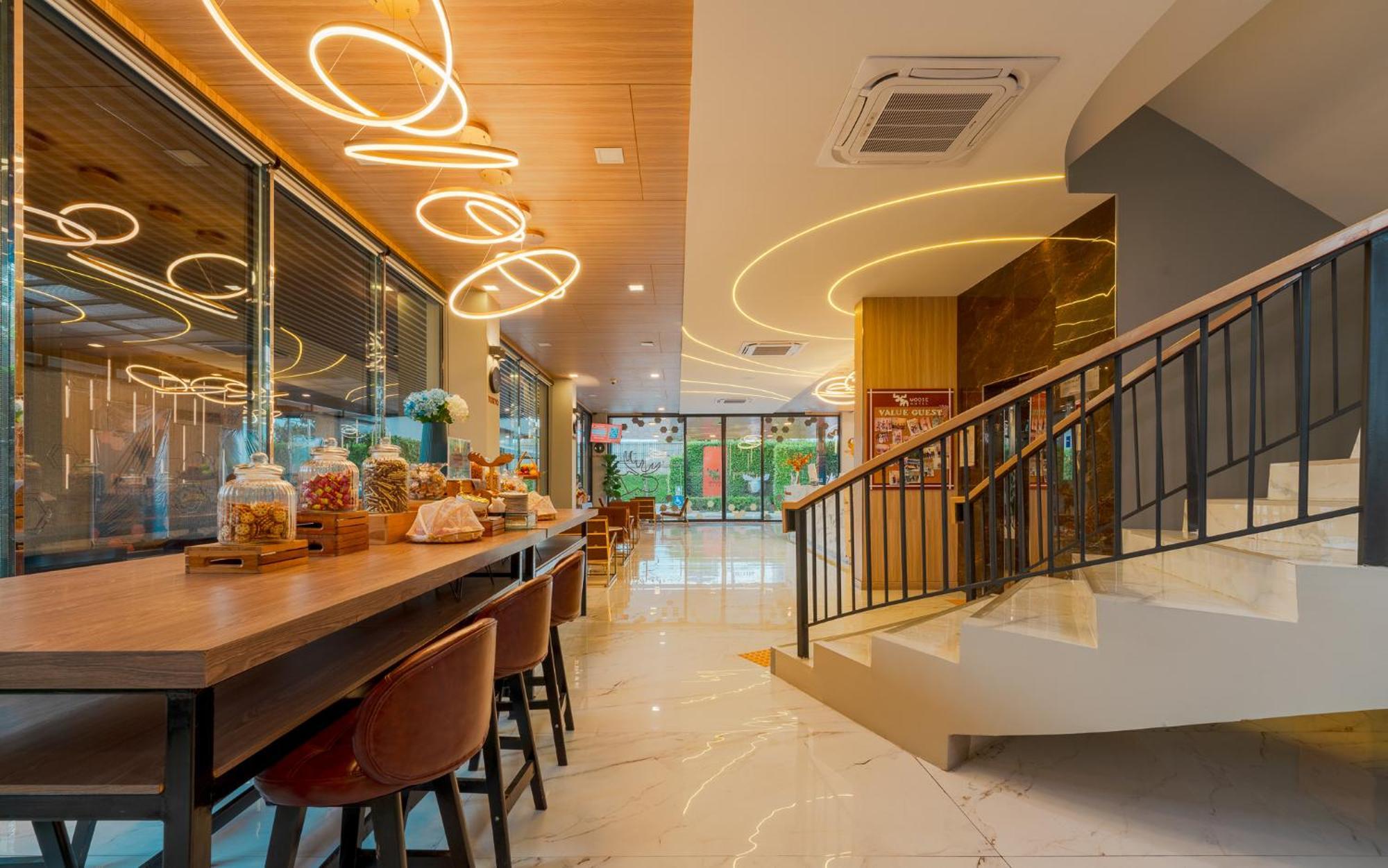 Moose Hotel Chiangmai Chiang Mai Bagian luar foto