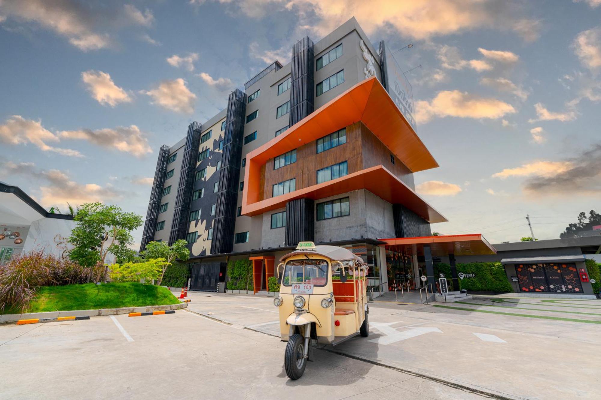 Moose Hotel Chiangmai Chiang Mai Bagian luar foto