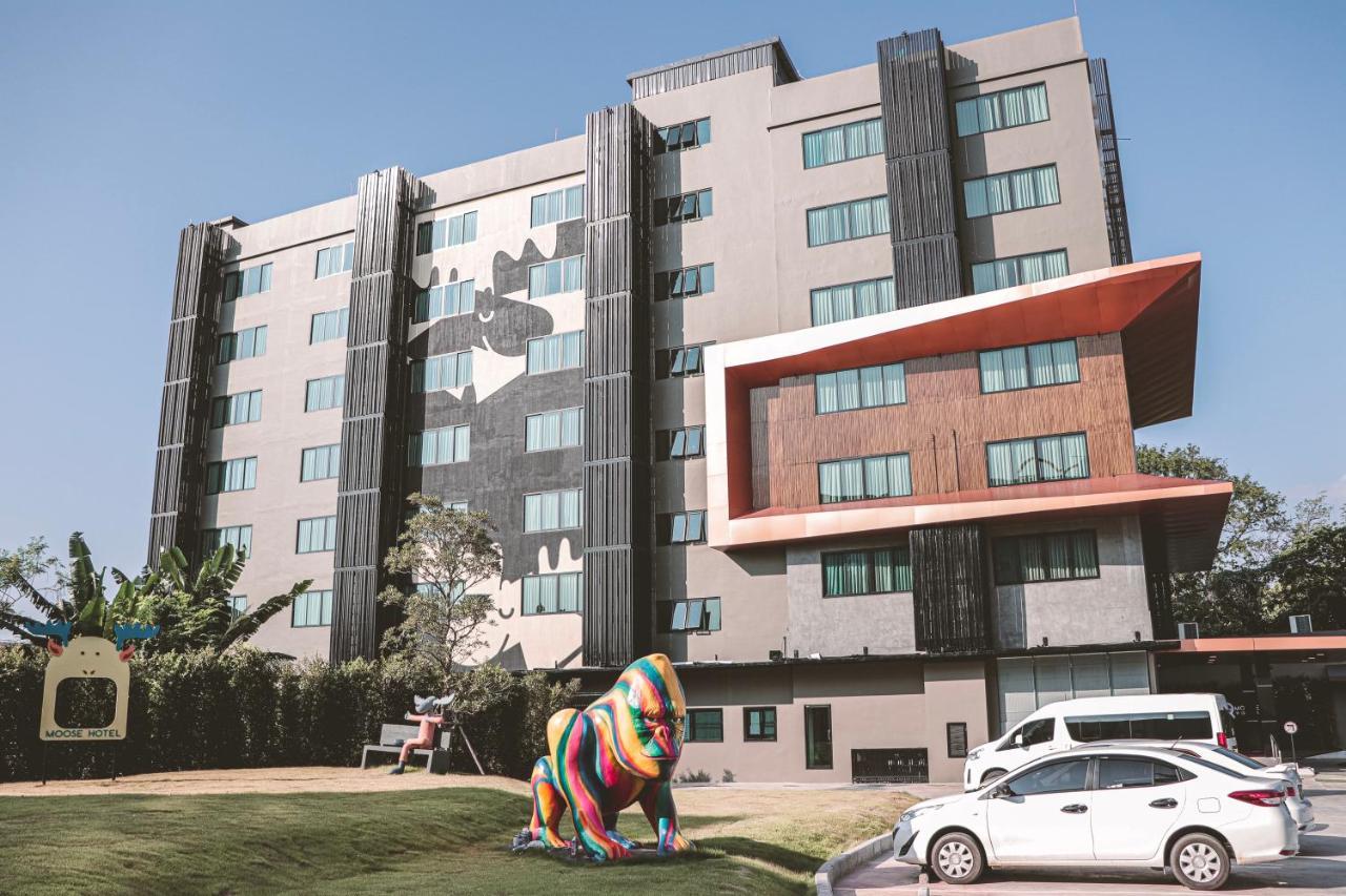 Moose Hotel Chiangmai Chiang Mai Bagian luar foto